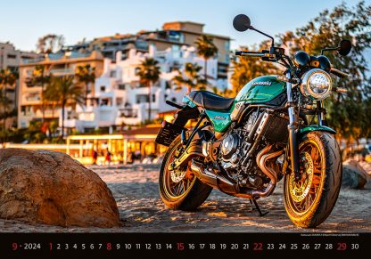 alt="Bildkalender Motorbikes September"